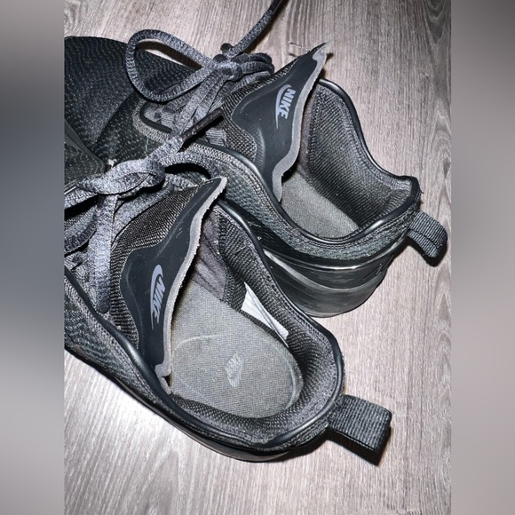 Nike Mens Air Max Motion 2 Black Running Shoes Sneakers Size 8 ⚡️ - Picture 3 of 10